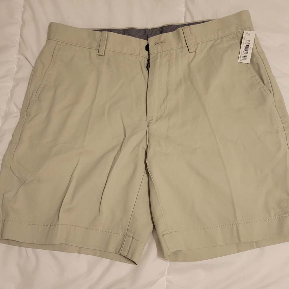 Amazon Essentials Mens Light Tan Flat Front Shorts